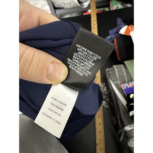 Torrid Plus Size 3X Women V-neck Harper Shirt Blouse Navy Blue Semi Sheer 35-24 - Picture 8 of 9